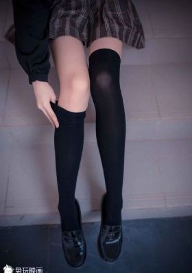 欧美学校的亚洲学生_4K免费观看超清