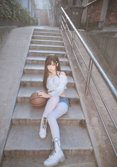 欧美街拍男_超清电影免费在线