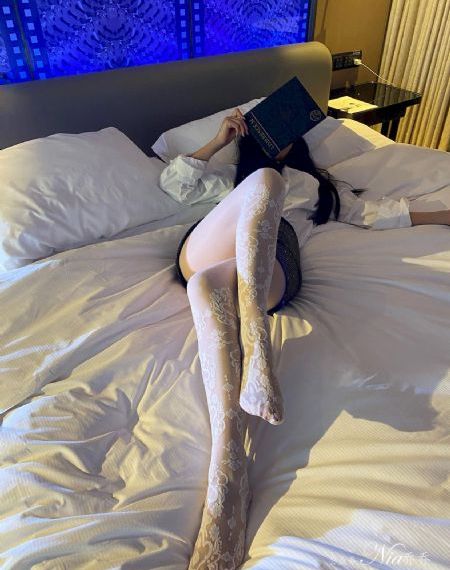 厨房解开奶罩吸奶头高潮小说_BD韩语在线播放