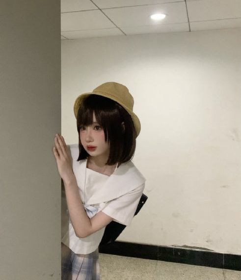 欧美女性吻戏片段_在线观看视频