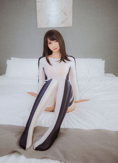 不卡无在线一区二区三区观_十万网红美女美酱
