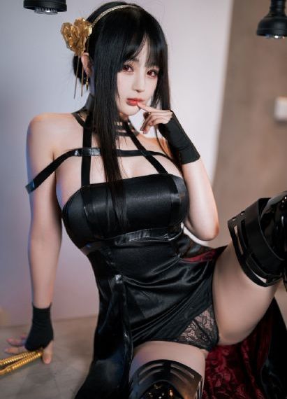 丝袜美女自摸_HDHD高清在线观看