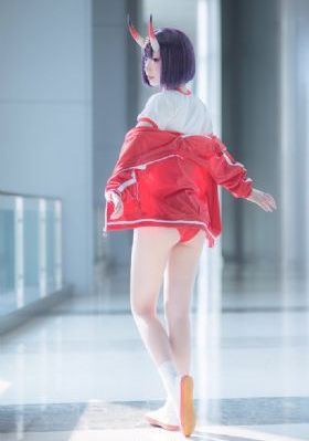 公交车强摁做开腿呻吟h_1080P天堂在线