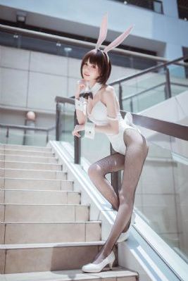 好看的欧美女生_HD免费播放