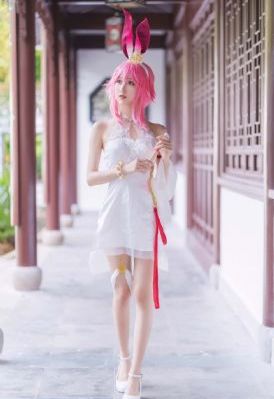 美女与狗欧美_BD英语高清完整版播放